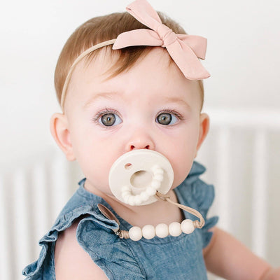 Ryan & Rose Quinn Cutie Clip: White