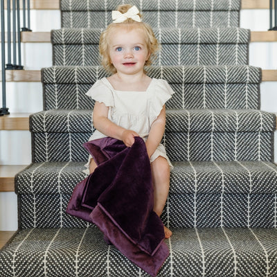 Saranoni Lush Mini Blanket: Aubergine