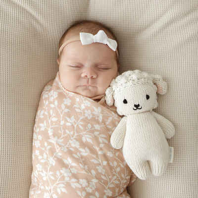 cuddle+kind: baby animal collection - baby lamb