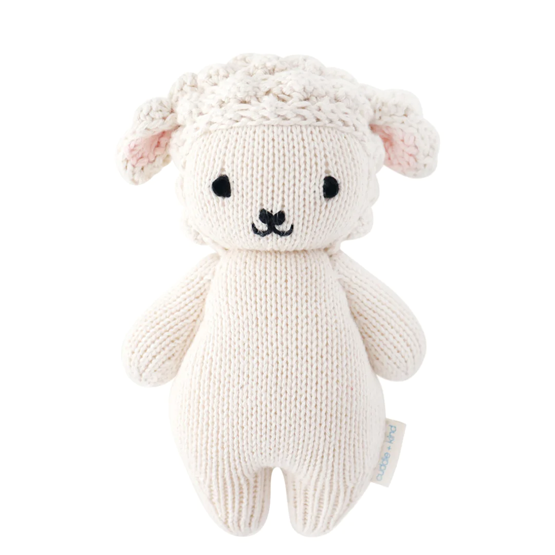 cuddle+kind: baby animal collection - baby lamb