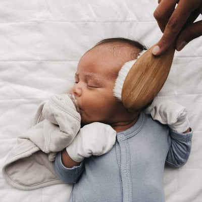Kyte Baby: Cradle Cap Brush