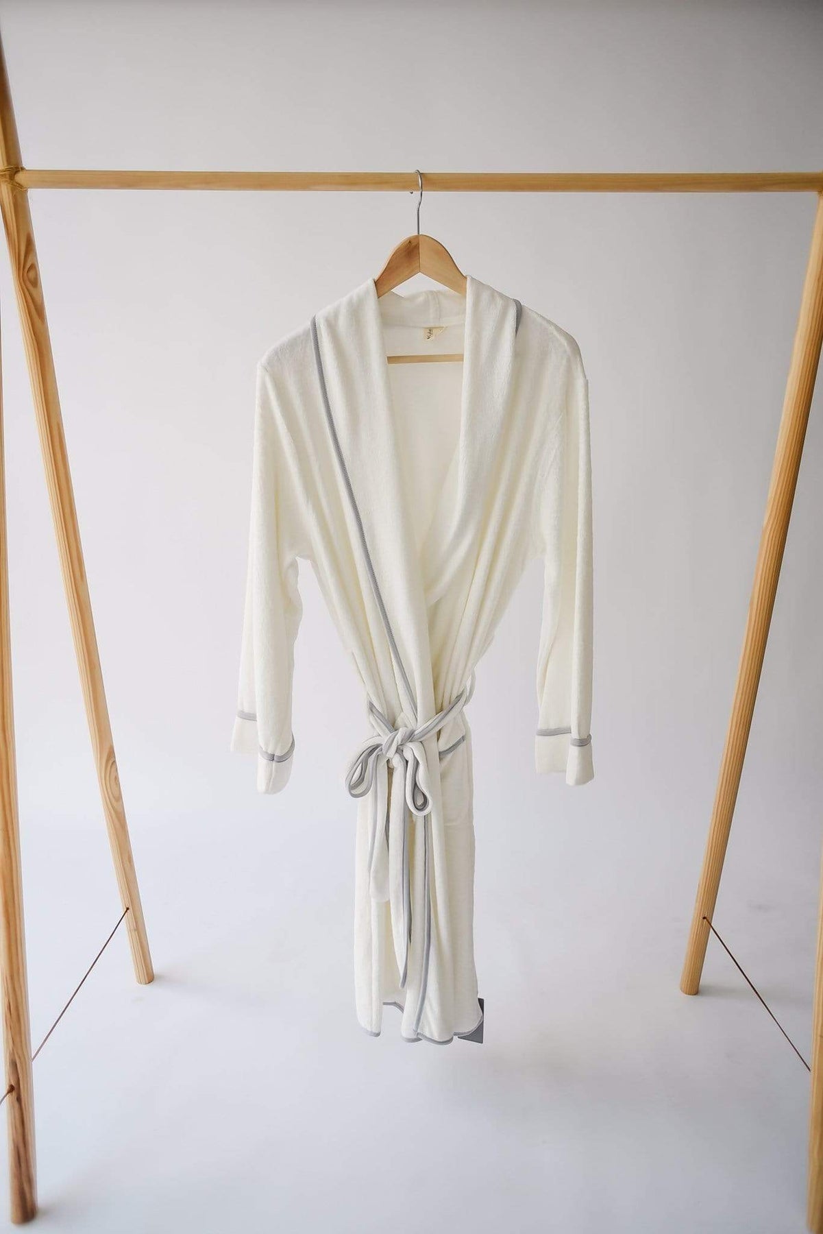 Kyte Baby Adult Bath Robe: Cloud with Storm Trim